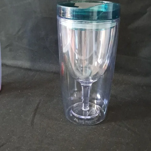 Set of Two Insulated Wine Tumblers - Picture 2 of 4